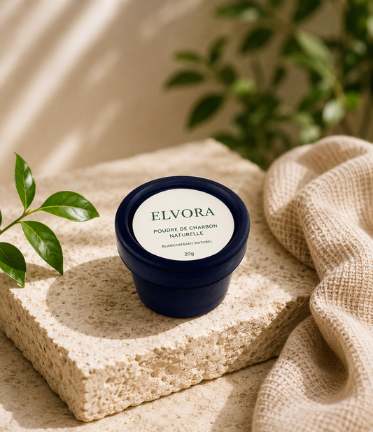 Poudre de charbon naturelle blanchissante